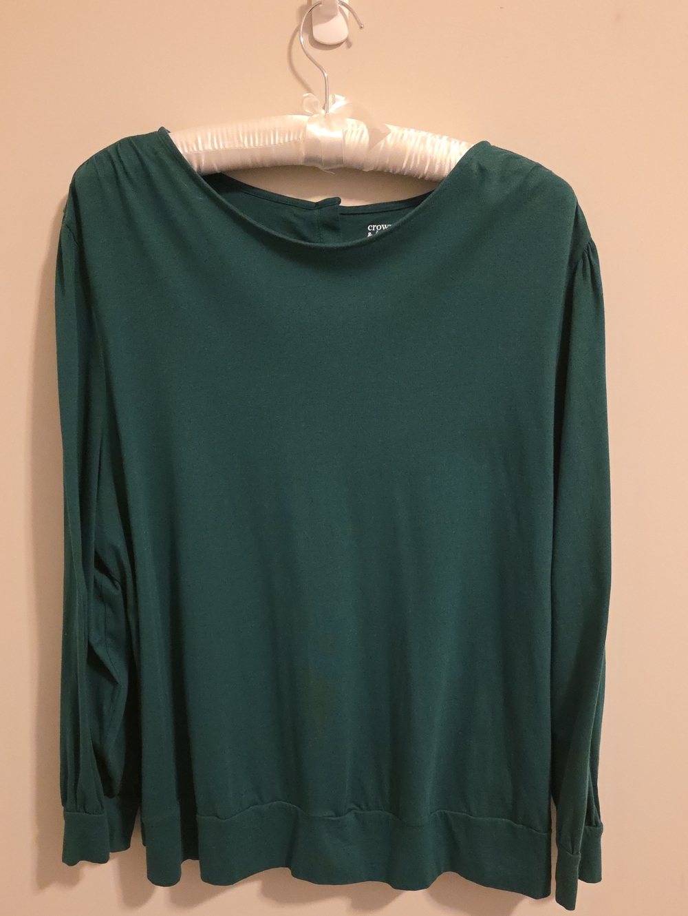 Crown & Ivy Button Back Long Sleeve Top